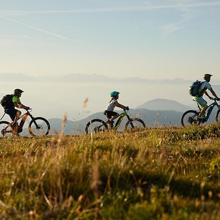 Ferien & Wellnesshotel Windschar Brunico Eksteriør billede
