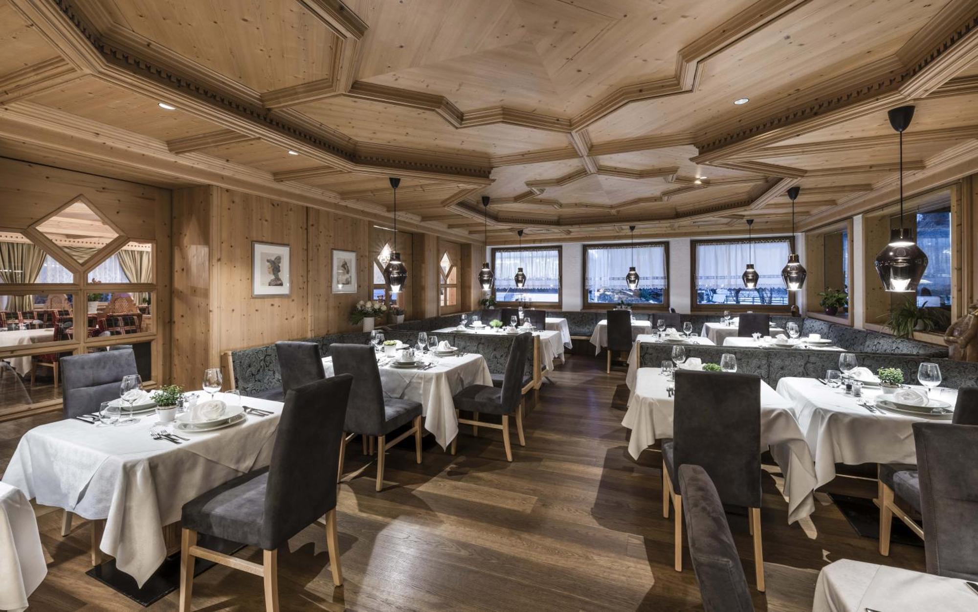 Ferien & Wellnesshotel Windschar Brunico Eksteriør billede