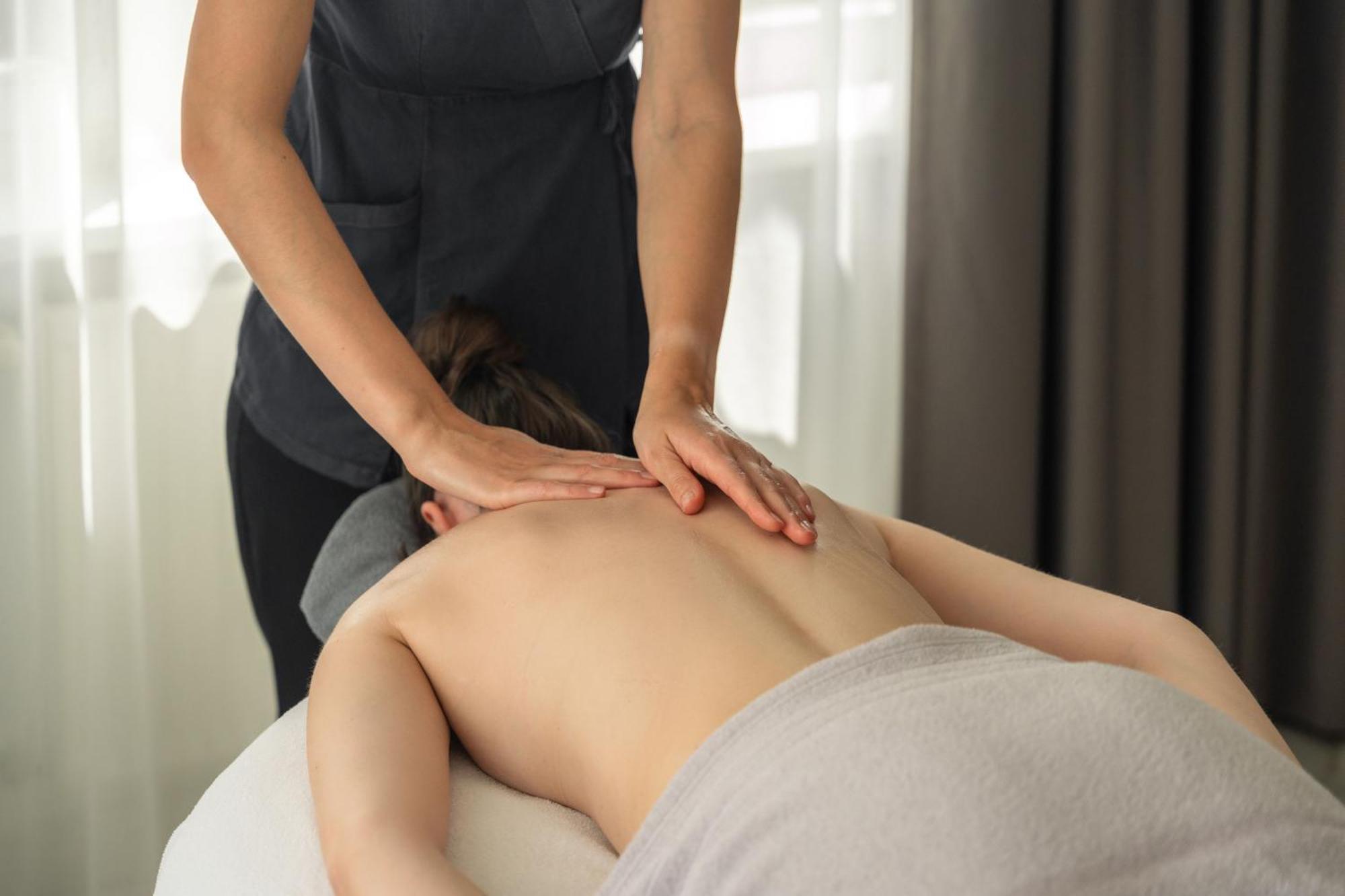 Ferien & Wellnesshotel Windschar Brunico Eksteriør billede